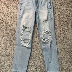 American Eagle ripped mom jeans